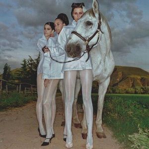 Meet your Posher, Rebeca